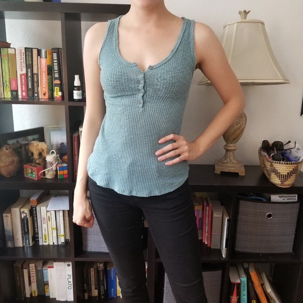 Henley Tank